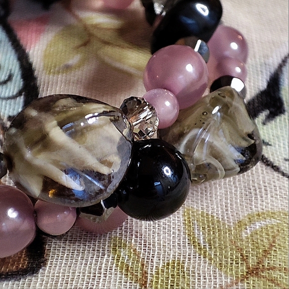 Grey Glass Moonglow Pink Lavender Crystal Beaded Vintage Memory Wire Bracelet - Picture 5 of 7